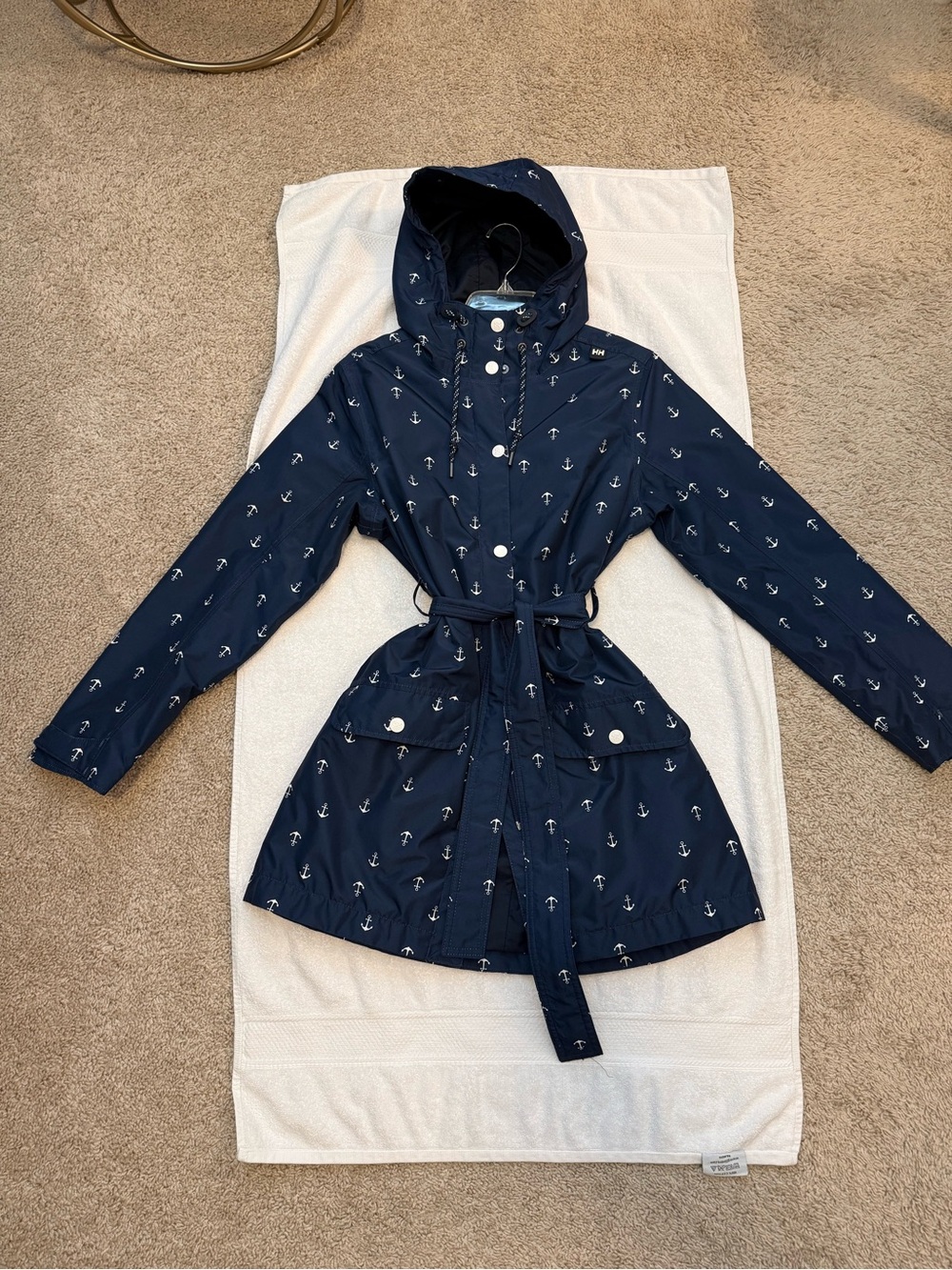 RARE NAUTICAL HELLY HANSEN RAIN JACKET BLUE WHITE ANCHORS EUC SIZE MEDIUM